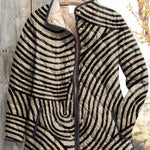 Quilted Jacket in Stripe Swirl – product image 2