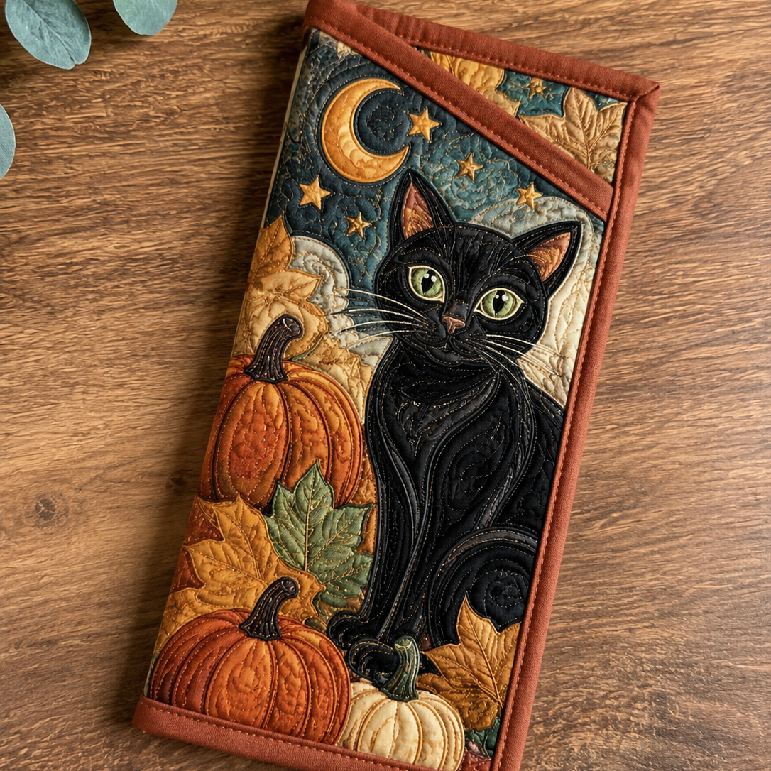 Quilted Glasses Case – Black Cat under the Halloween Moon – product image 1